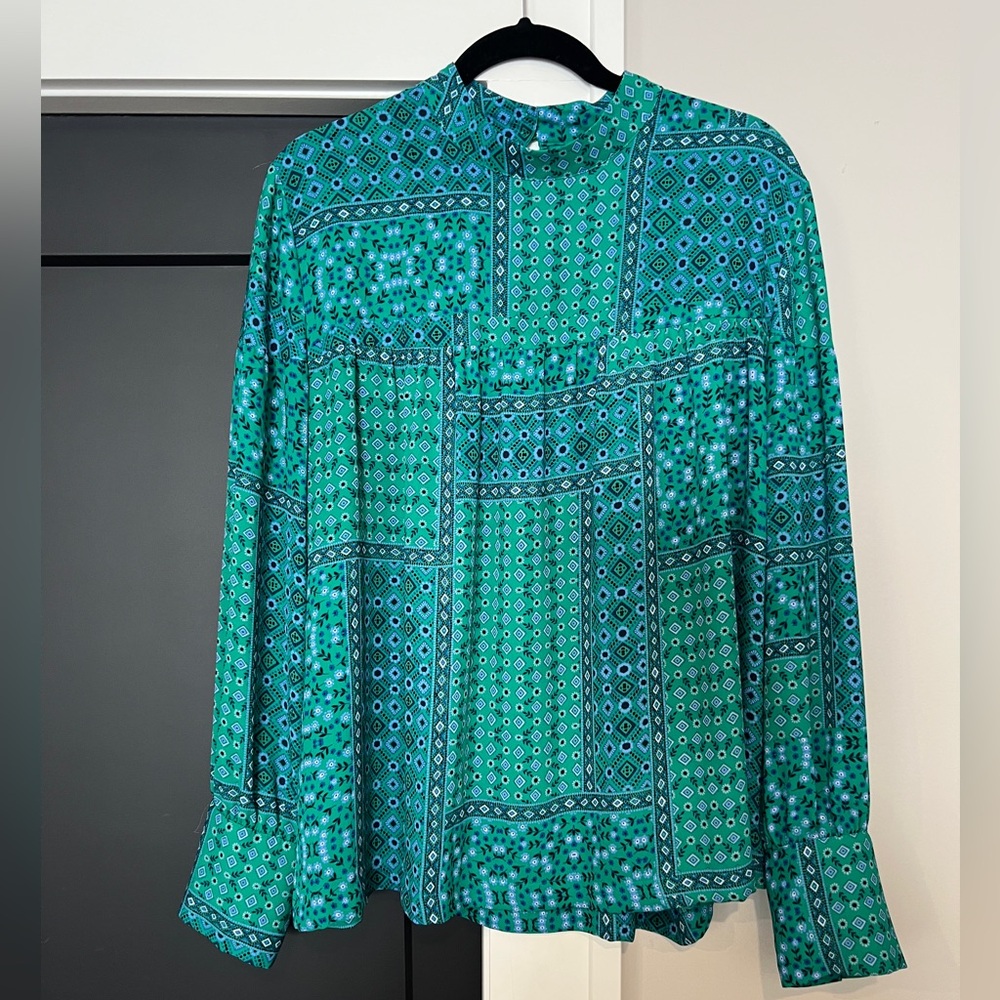 LOFT Green Geometric Women's Top